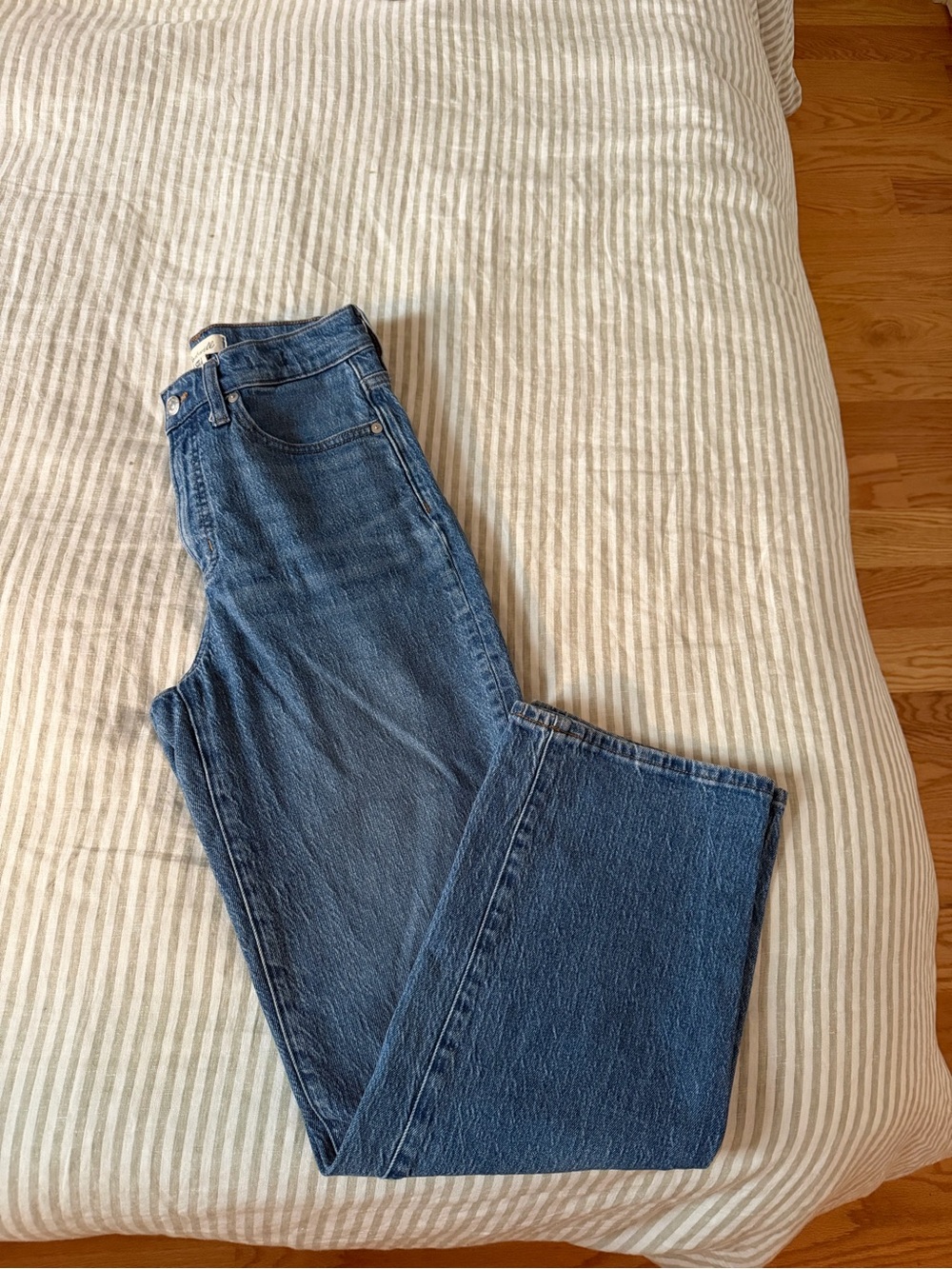Madewell Women's Straight Leg Jeans in Medium Blue Wash